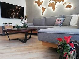Luxury 80m2 Apartment With Balkony Downtown
