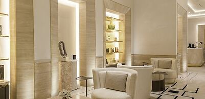 LUX Iconic Views at Palm Tower Suite 1