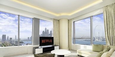 LUX Iconic Views at Palm Tower Suite 2