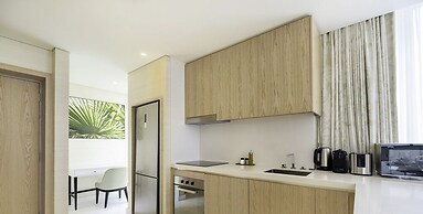 LUX Iconic Views at Palm Tower Suite 2