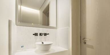 LUX Iconic Views at Palm Tower Suite 3