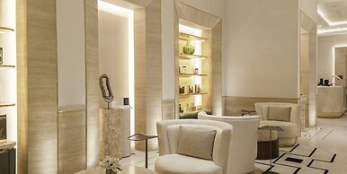 LUX Iconic Views at Palm Tower Suite 3