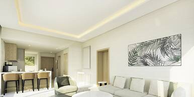 LUX Iconic Views at Palm Tower Suite 3