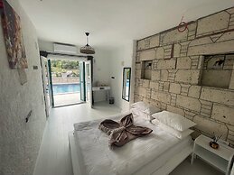 Alacati XL Luxury