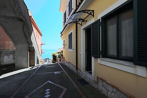 Flat Near The Historic Centre With Private Parking