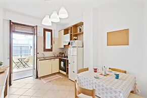 Aci Castello Seaview Apartment With Parking