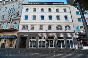 S & D Hotel