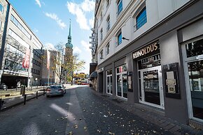 S & D Hotel
