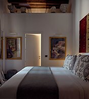 Palazzo delle Pietre Luxury Apartments