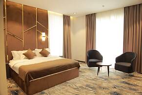 UNIQUE Airport Hotel