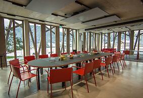 Lartor Resort