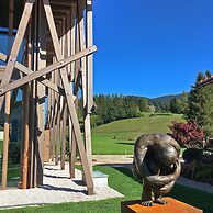 Lartor Resort