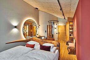 Lartor Resort