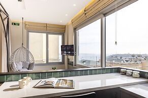 Upside Apartments