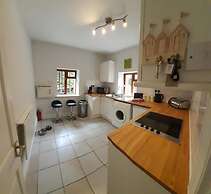 Cosy Apartment Close to Tunnels Beaches