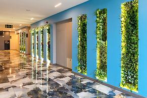 Zoom Hotel
