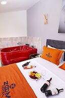 Zoom Hotel