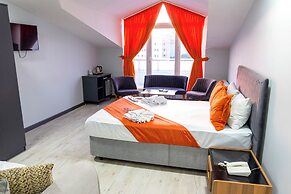 Zoom Hotel