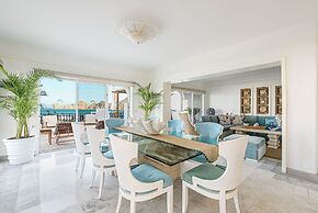 Beachfront Penthouse by Pueblo Bonito