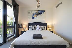 Dubai Hills Bespoke 4 Bedroom Villa