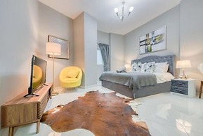 Luxurious 4 Bedroom Duplex Villa Apartment Near JBR