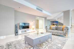 Luxurious 4 Bedroom Duplex Villa Apartment Near JBR