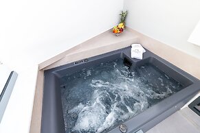 Paleo Suites