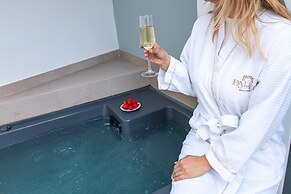 Paleo Suites