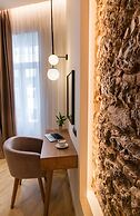 Paleo Suites