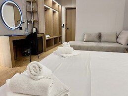 EL MAR HOTEL