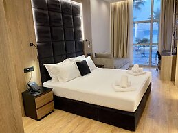 EL MAR HOTEL