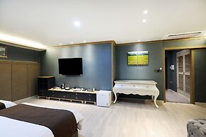 Buan Tourist Hotel