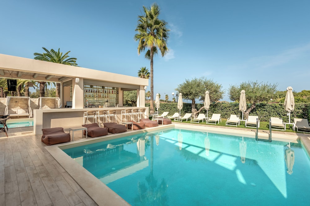 Airis Boutique & Suites