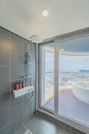 Hotel Bridge Seogwipo