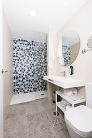 Esmeralda Cotillo Homes by LIVVO