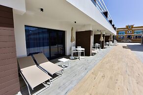 Esmeralda Cotillo Homes by LIVVO