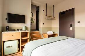 Port Hotel