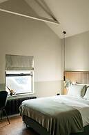 Port Hotel
