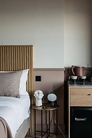 Port Hotel