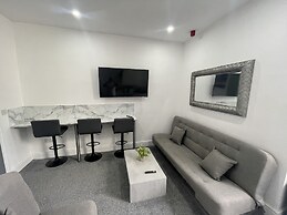 Osborne Luxury Hot Tub and Jacuzzi Suites