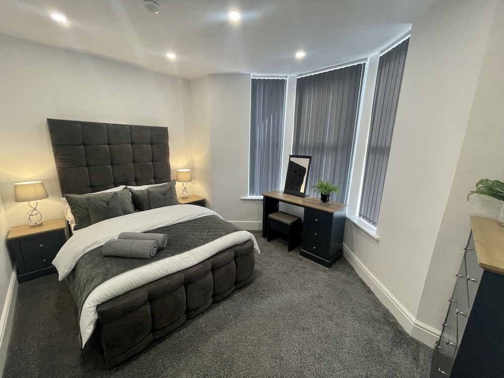 Osborne Luxury Hot Tub and Jacuzzi Suites
