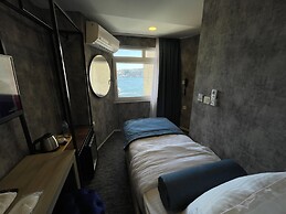 Weingart Seaside Hotel