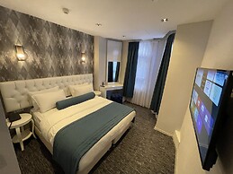 Weingart Seaside Hotel