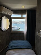 Weingart Seaside Hotel