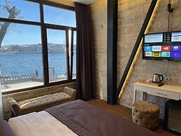 Weingart Seaside Hotel
