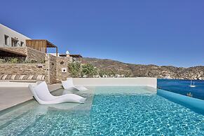 Ios Grand Pool Suites