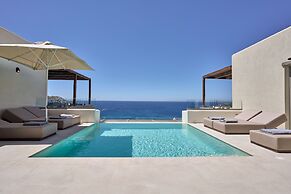 Ios Grand Pool Suites