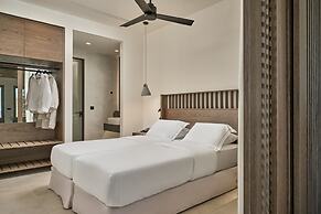 Ios Grand Pool Suites