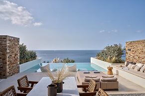 Ios Grand Pool Suites