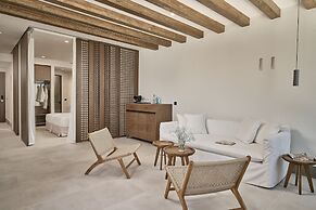 Ios Grand Pool Suites